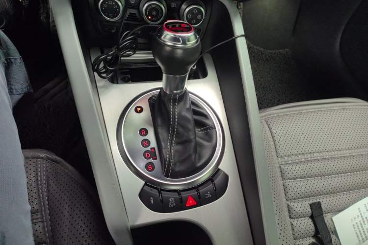 Used Audi TTS 2011 TTS Coupe 2.0TFSI quattro Gear Lever