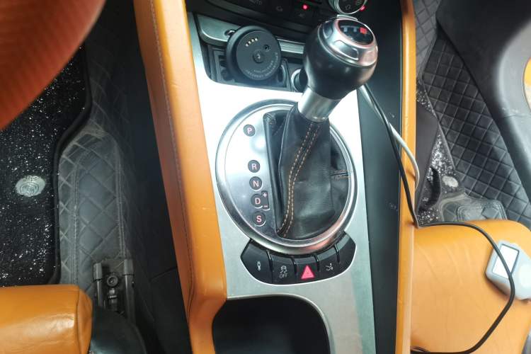 Used Audi TTS 2011 TTS Coupe 2.0TFSI quattro Gear Lever