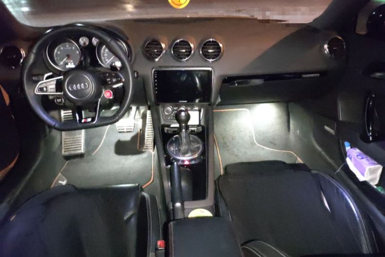 Used Audi TTS 2011 TTS Coupe 2.0TFSI quattro Center Console