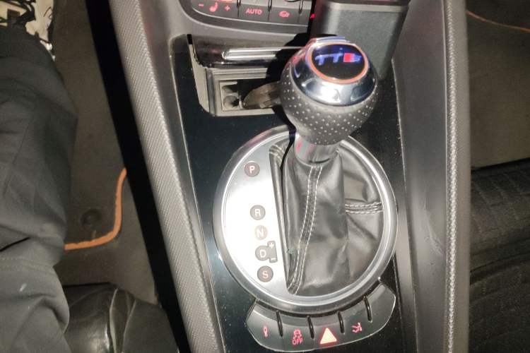 Used Audi TTS 2011 TTS Coupe 2.0TFSI quattro Gear Lever