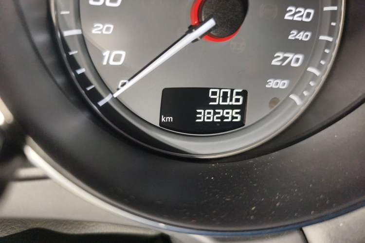 Used Audi TTS 2011 TTS Roadster 2.0TFSI quattro Odometer Close Up