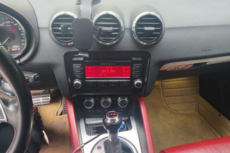 Used Audi TTS 2011 TTS Coupe 2.0TFSI quattro Audio And AC Panel