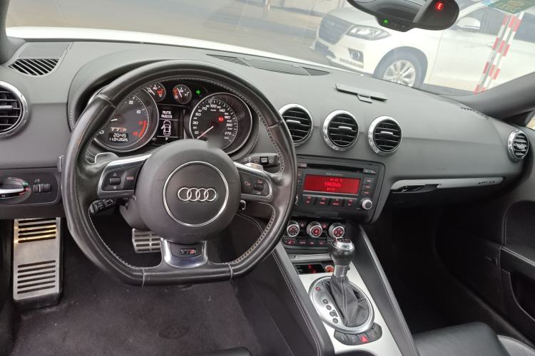 Used Audi TTS 2011 TTS Coupe 2.0TFSI quattro Center Console