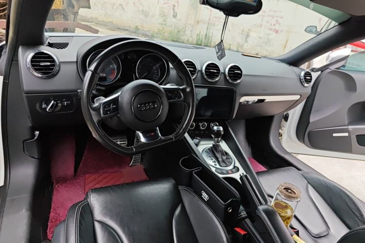Used Audi TTS 2011 TTS Coupe 2.0TFSI quattro Center Console