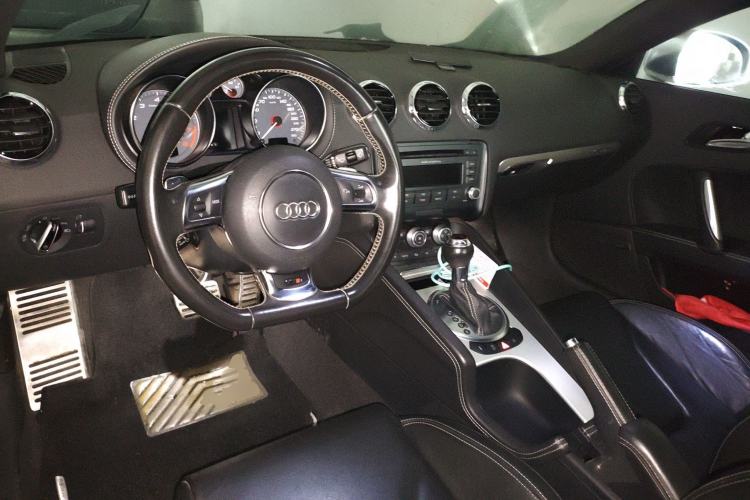 Used Audi TTS 2011 TTS Coupe 2.0TFSI quattro Center Console