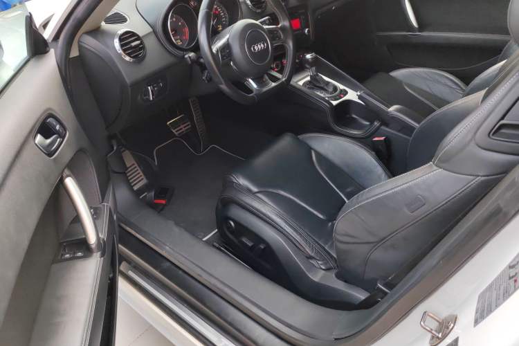 Used Audi TTS 2011 TTS Coupe 2.0TFSI quattro Driver Seat