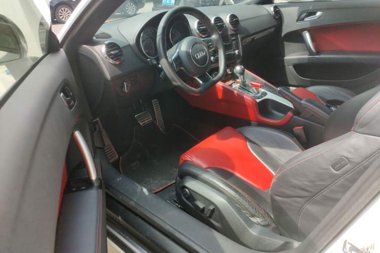 Used Audi TTS 2011 TTS Coupe 2.0TFSI quattro Driver Seat