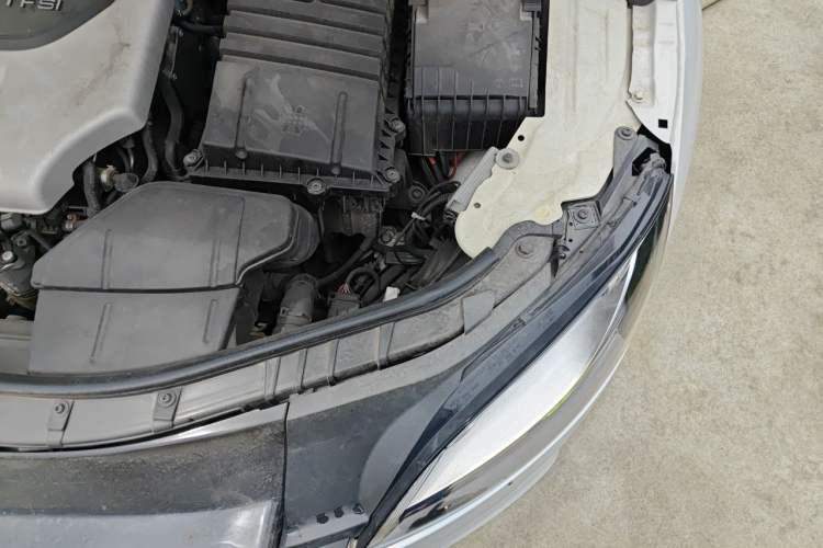 Used Audi TTS 2011 TTS Coupe 2.0TFSI quattro Engine Bay Left