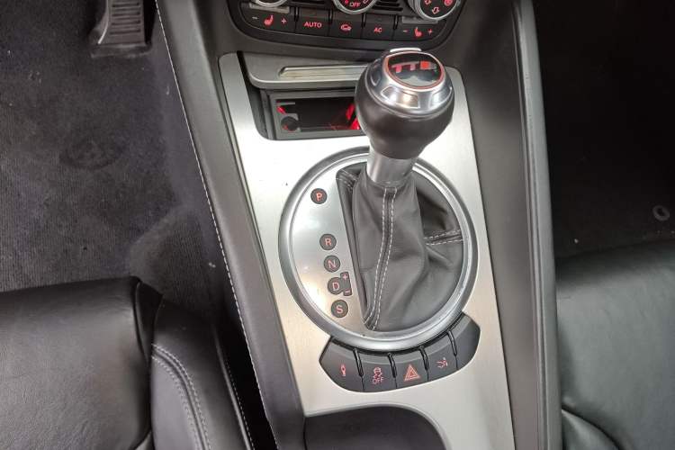 Used Audi TTS 2011 TTS Coupe 2.0TFSI quattro Gear Lever