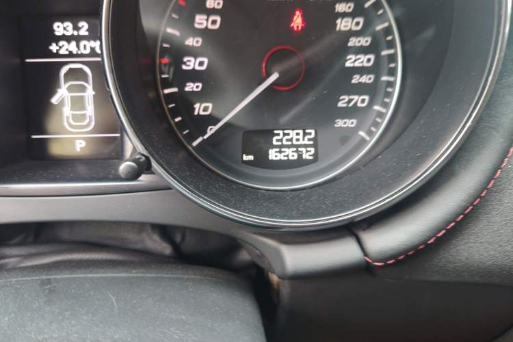 Used Audi TTS 2011 TTS Coupe 2.0TFSI quattro Odometer Close Up