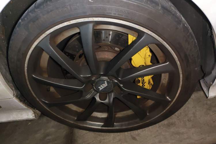Used Audi TTS 2011 TTS Coupe 2.0TFSI quattro Right Front Wheel Hub