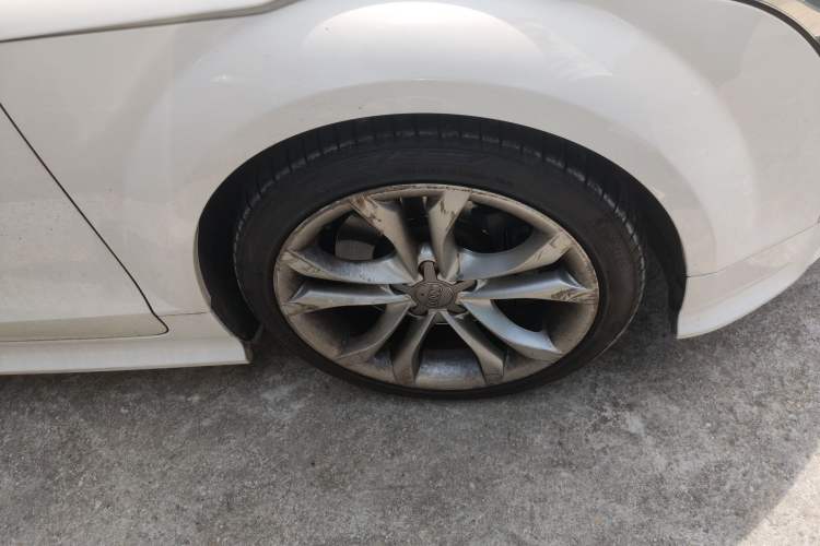 Used Audi TTS 2011 TTS Coupe 2.0TFSI quattro Right Front Wheel Hub