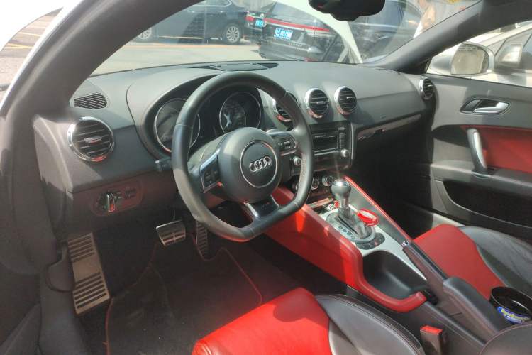 Used Audi TTS 2011 TTS Coupe 2.0TFSI quattro Steering Wheel