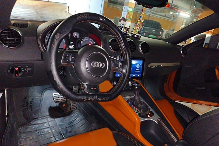 Used Audi TTS 2011 TTS Coupe 2.0TFSI quattro Center Console