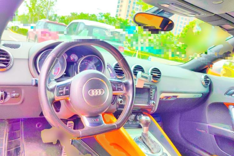 Used Audi TTS 2011 TTS Roadster 2.0TFSI quattro Center Console