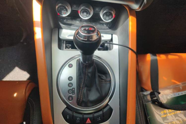Used Audi TTS 2011 TTS Coupe 2.0TFSI quattro Gear Lever