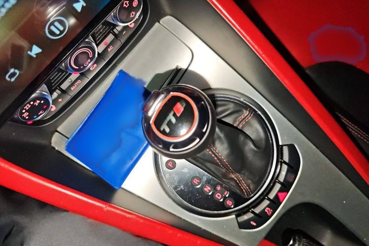 Used Audi TTS 2011 TTS Coupe 2.0TFSI quattro Gear Lever