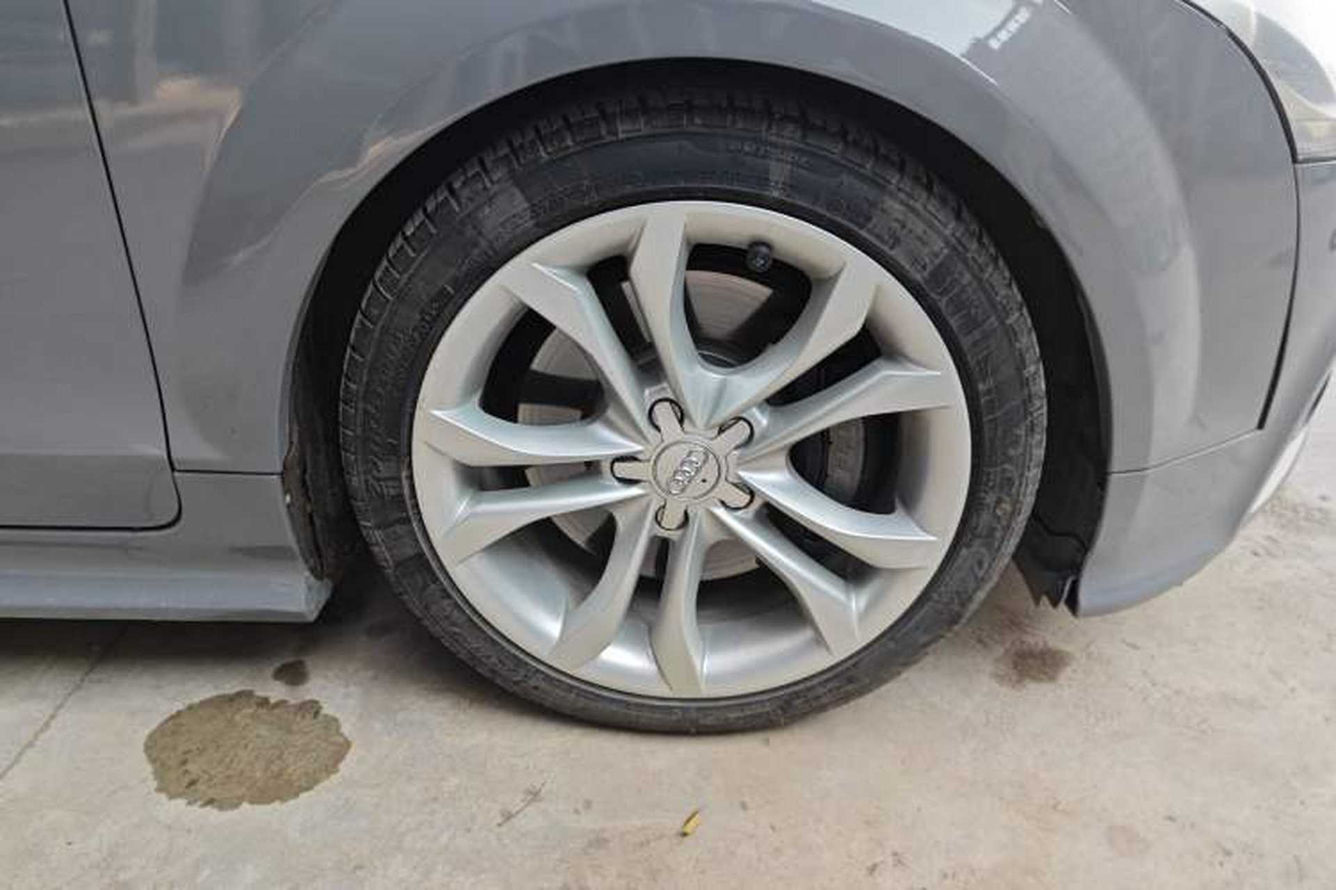 Used Audi TTS 2013 TTS Coupe 2.0TFSI quattro Right Front Wheel Hub