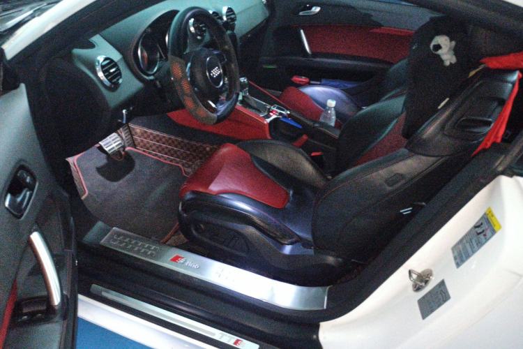 Used Audi TTS 2013 TTS Coupe 2.0TFSI quattro Driver Seat