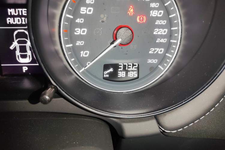 Used Audi TTS 2013 TTS Coupe 2.0TFSI quattro Odometer Close Up
