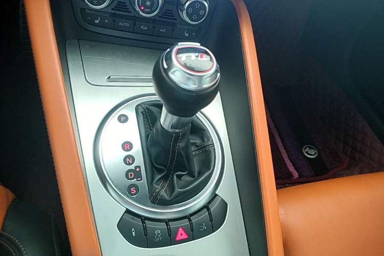 Used Audi TTS 2013 TTS Coupe 2.0TFSI quattro Gear Lever