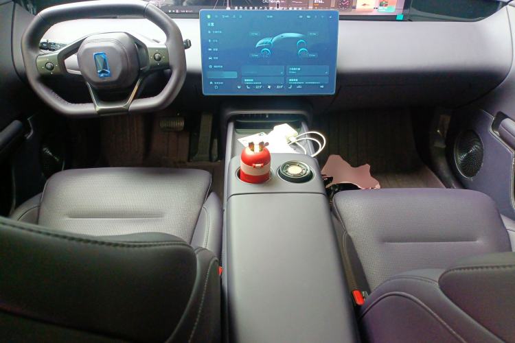Used Avatr 06 2025 Pro Range-Extended Edition Center Console
