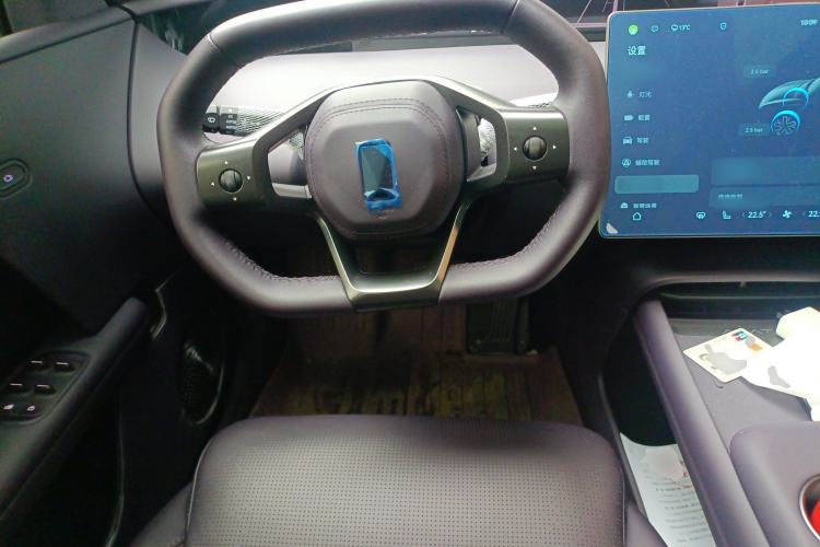 Used Avatr 06 2025 Pro Range-Extended Edition Steering Wheel