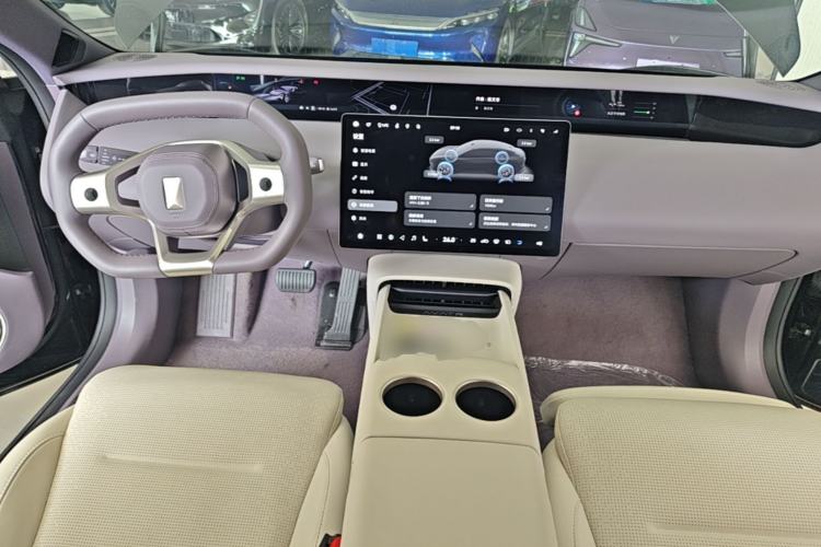 Used Avatr 06 2025 Pro Range-Extended Edition Center Console