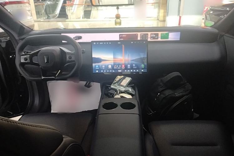 Used Avatr 06  Center Console