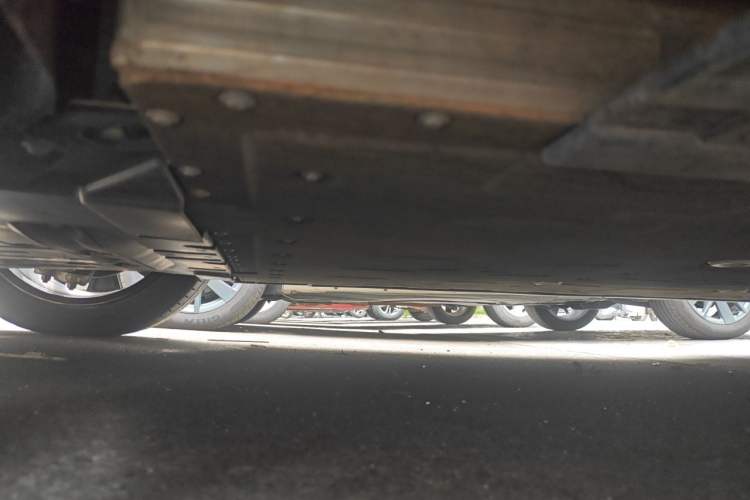 Used Avatr 06  Chassis Front Left