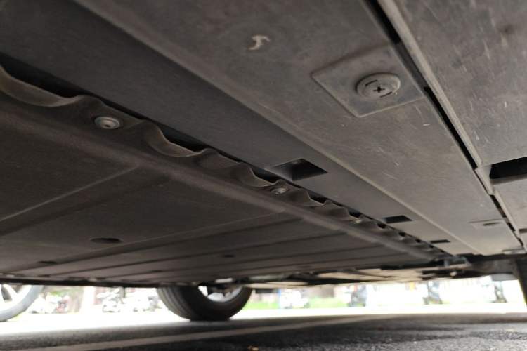 Used Avatr 06 2025 Max Extended-Range Edition Chassis Front Right