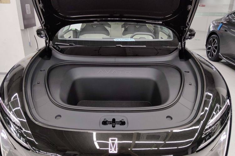 Used Avatr 06 2025 Max All-Electric Version Engine Bay