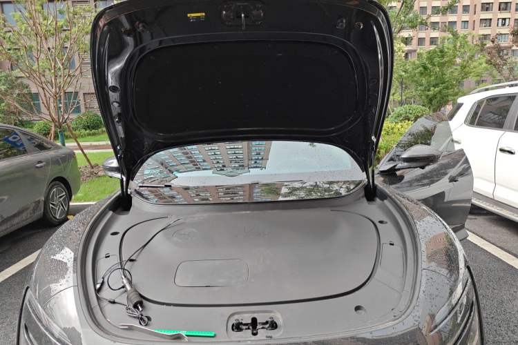 Used Avatr 06 2025 Max Extended-Range Edition Engine Bay