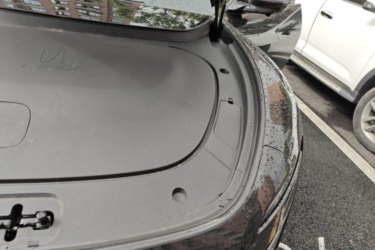 Used Avatr 06 2025 Max Extended-Range Edition Engine Bay Left
