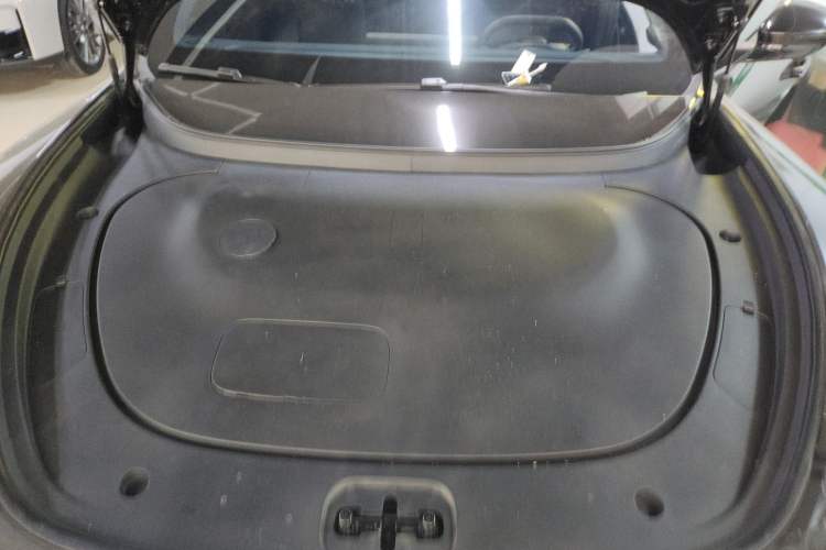 Used Avatr 06 2025 Pro Range-Extended Edition Engine Bay