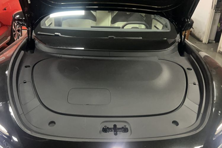 Used Avatr 06 2025 Pro Range-Extended Edition Engine Bay