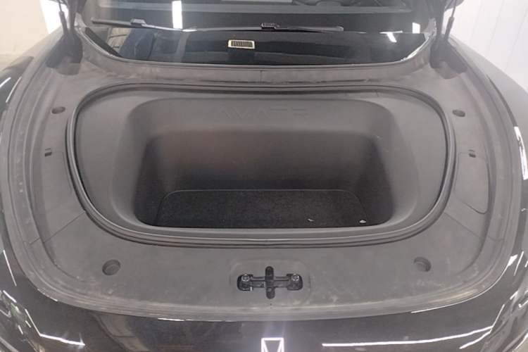 Used Avatr 06  Engine Bay
