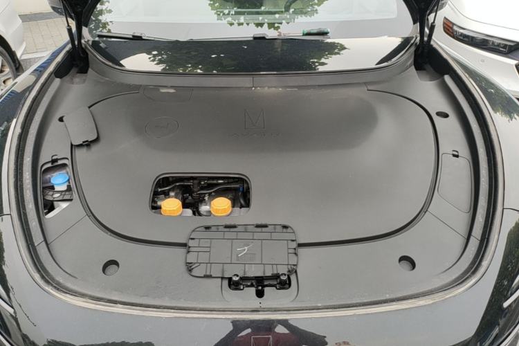 Used Avatr 06 2025 Pro Range-Extended Edition Engine Bay