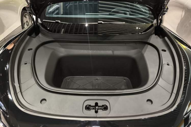 Used Avatr 06 2025 Pro All-Electric Version Engine Bay
