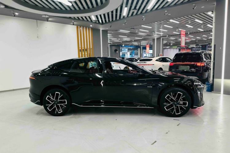 Used Avatr 06 2025 Max Extended-Range Edition Exterior 1