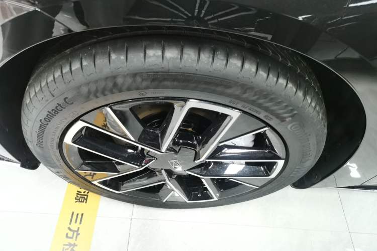 Used Avatr 06 2025 Ultra Pure Electric Edition Exterior 7