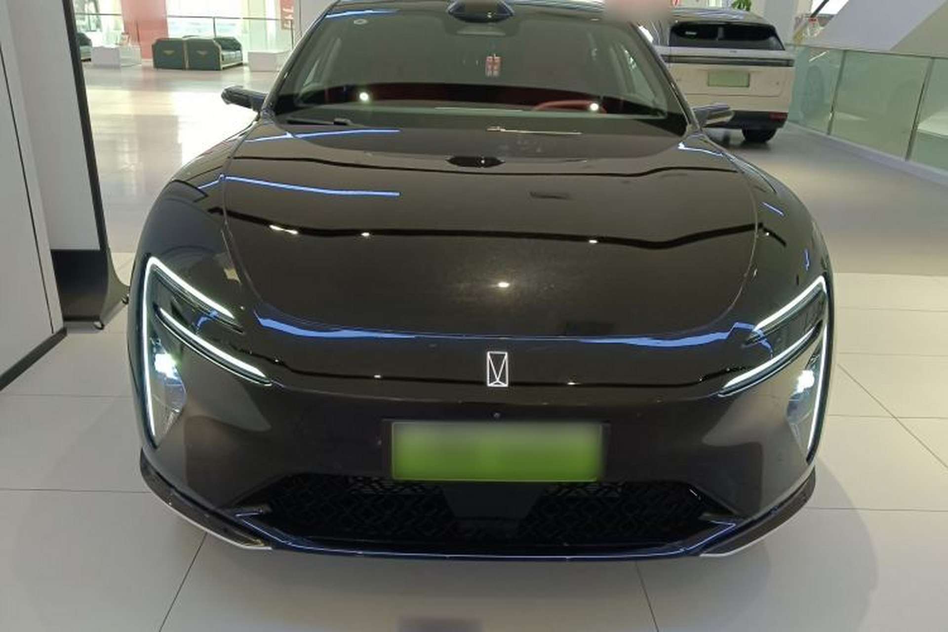 Used Avatr 06  Front