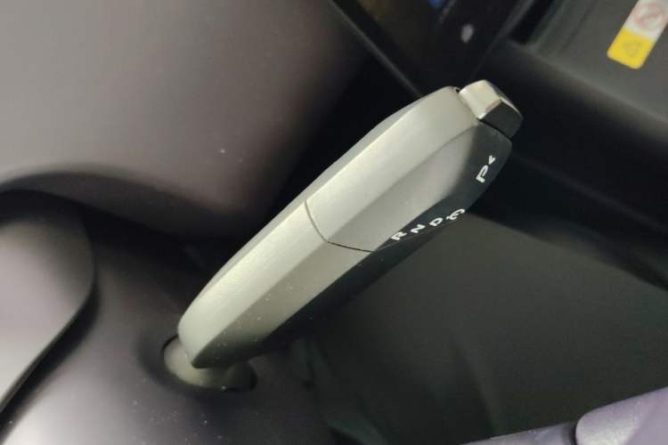 Used Avatr 06 2025 Pro All-Electric Version Gear Lever
