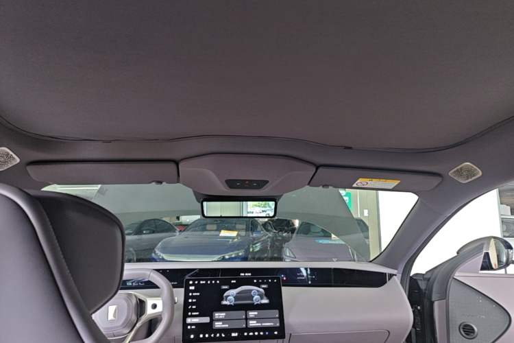 Used Avatr 06 2025 Pro Range-Extended Edition Headliner