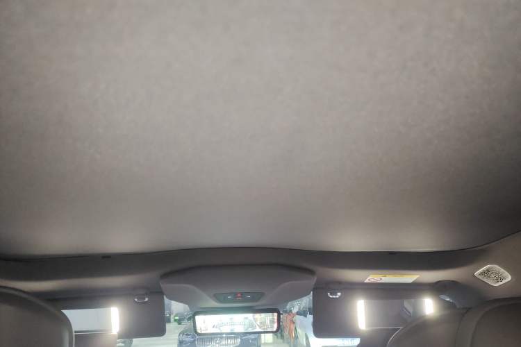 Used Avatr 06 2025 Pro Range-Extended Edition Headliner