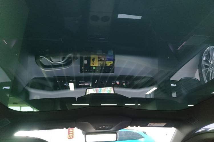 Used Avatr 06 2025 Max All-Electric Version Headliner