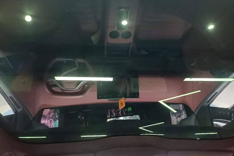 Used Avatr 06 2025 Max Extended-Range Edition Headliner