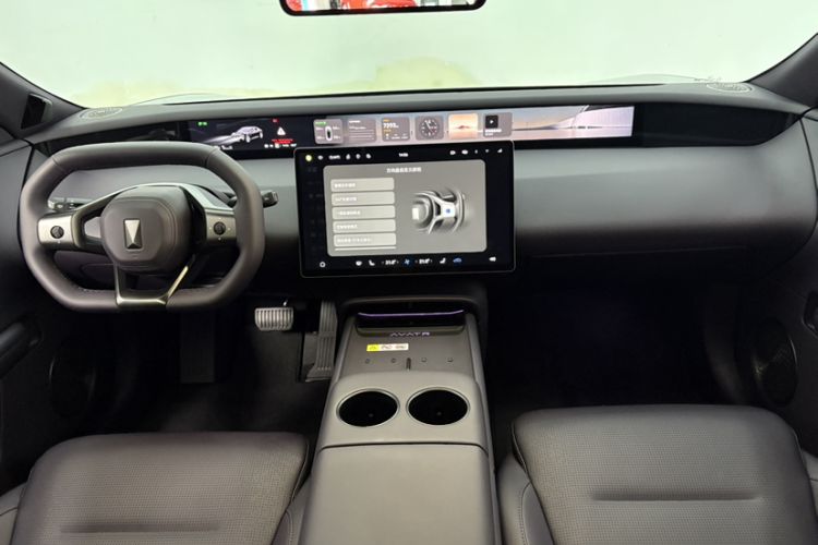 Used Avatr 06 2025 Max Extended-Range Edition Interior 1