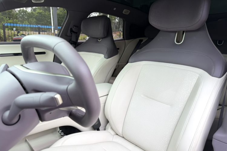 Used Avatr 06 2025 Max Extended-Range Edition Interior 11