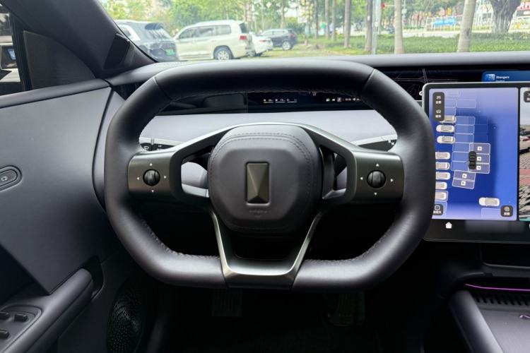 Used Avatr 06 2025 Max Extended-Range Edition Interior 2